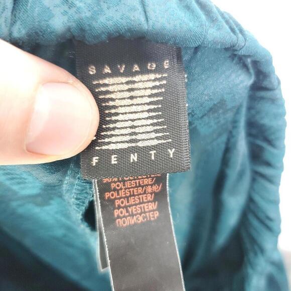 Savage Fenty Pants WOmens Small Wide Leg Serpent Snake Print Jade Lounge - Picture 10 of 11